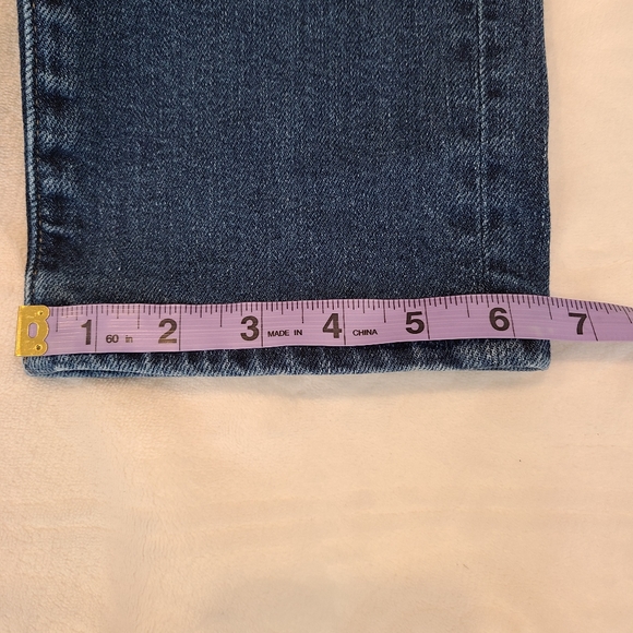 Uniqlo slim fit mid rise straight leg Jeans - Picture 6 of 9